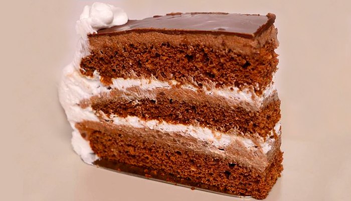 Брза и едноставна: Највкусната торта без јајца и лактоза