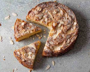 Едноставен, а вкусен: Француски традиционален колач со јаболка