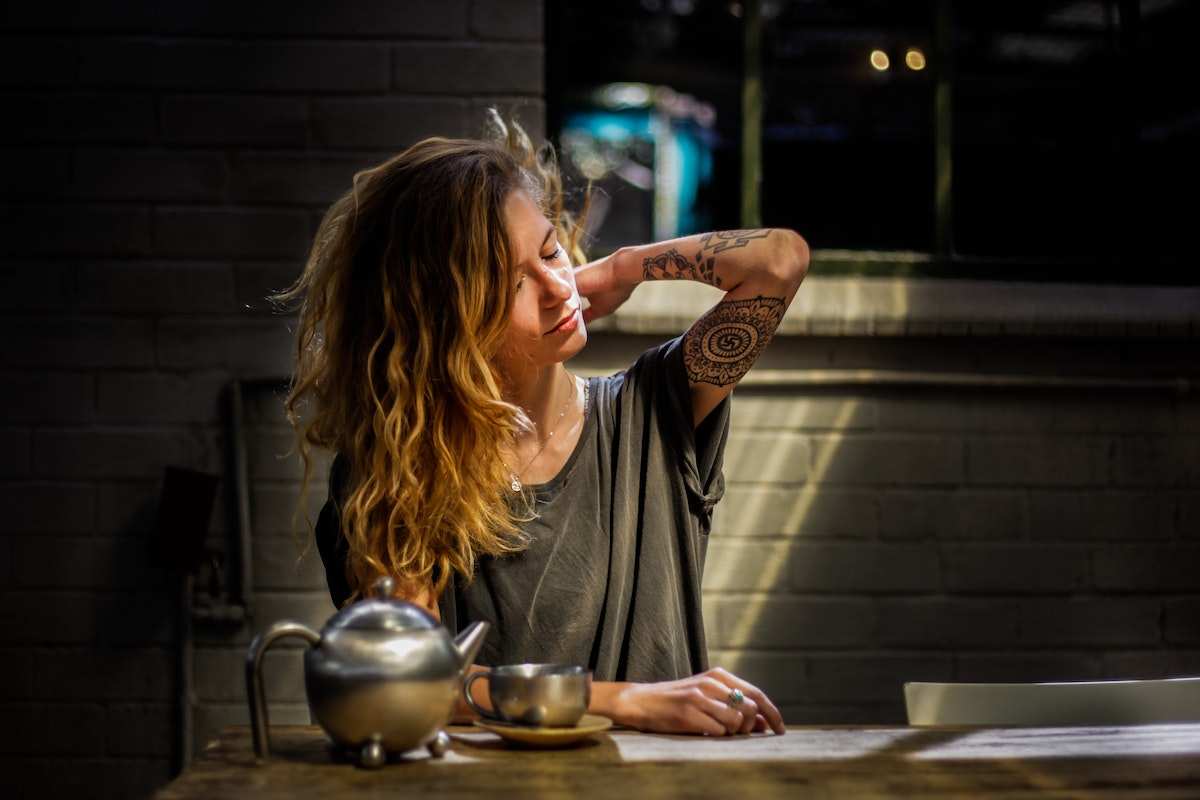 Кои симптоми укажуваат на дефицит на витамин Б12?