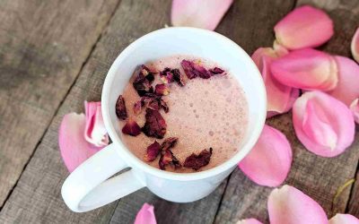 Рецепт за розево месечево млеко кое го зајакнува имунитетот и го подобрува сонот!
