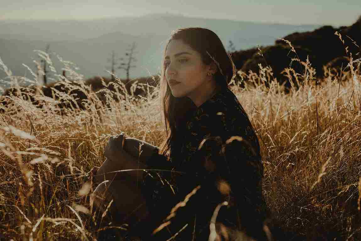 Кои 3 хороскопски знаци ќе мора да се соочат со минатото во април?