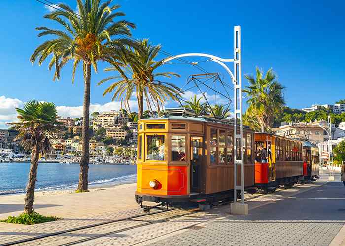 Патување со трамвај до плажа: Доколку патот ве однесе накај овој остров