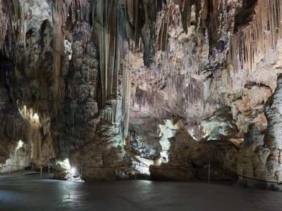 Пештери Нерја: „Најстарата туристичка дестинација во Европа!