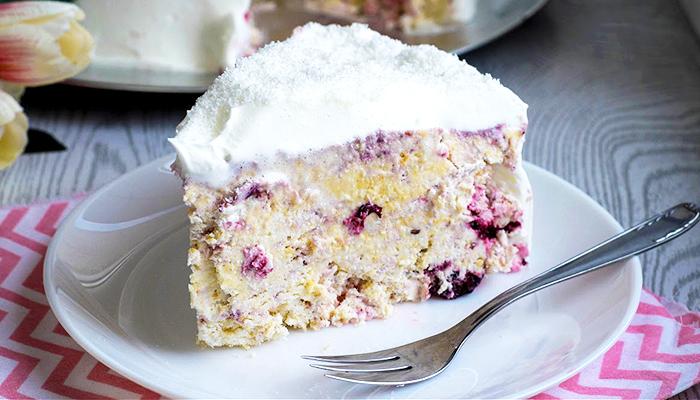 Рецепт за брза торта: Повкусна е и од сладолед!